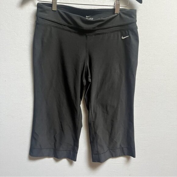 Nike Dri Fit cropped workout pants Sz M - Picture 2 of 12